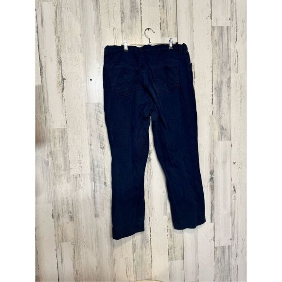 Gloria Vanderbilt blue jeans - Picture 11 of 11